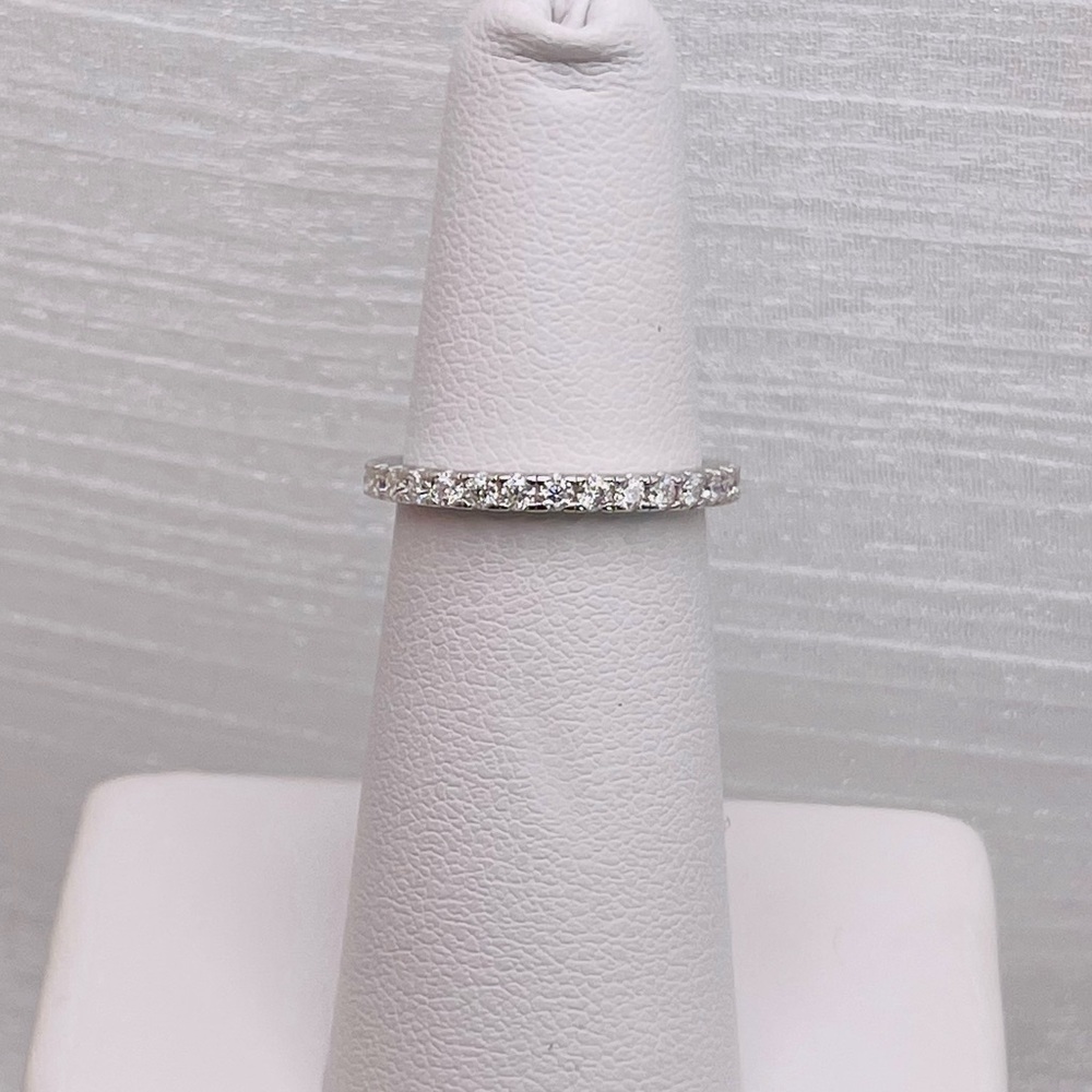 0.7 CT Moissanite Diamond Full Eternity Ring - Picture 3 of 4